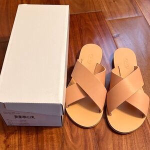 New in box - leather Sandal - Natural / Nude Beige